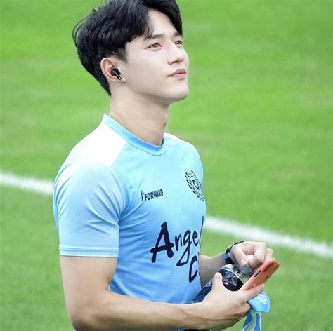 handsome korean soccer player|korean handsome football player.